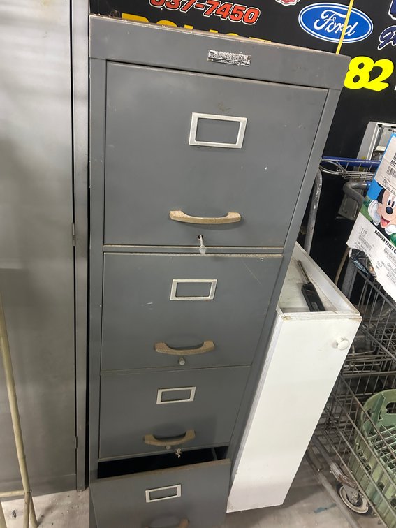 4 Drawer filing cabinet