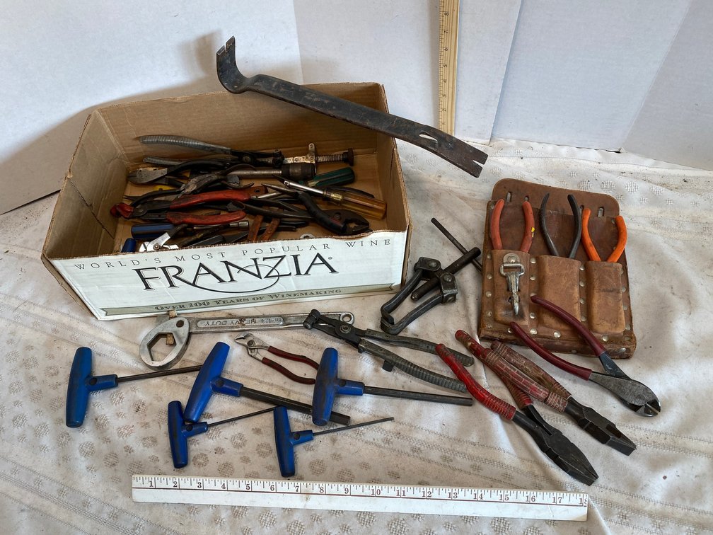 Pliers, Nail Bar, Nut Drivers, T-handle Drivers, Pliers Pouch, Puller