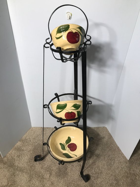 3 Watt mixing bowls with stand**some damage to bowls**