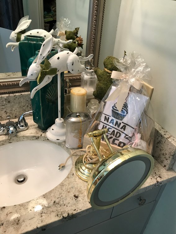 Bathroom decoration items