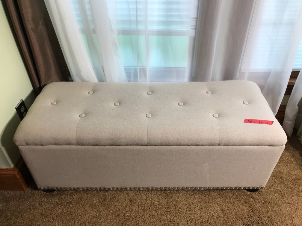 Bench with hinged lid