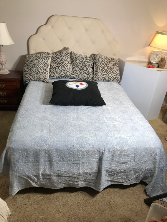 Full size bed, blankets, pillows