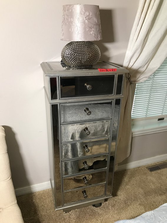 Mirrored 7 drawer cabinet, electric lamp
