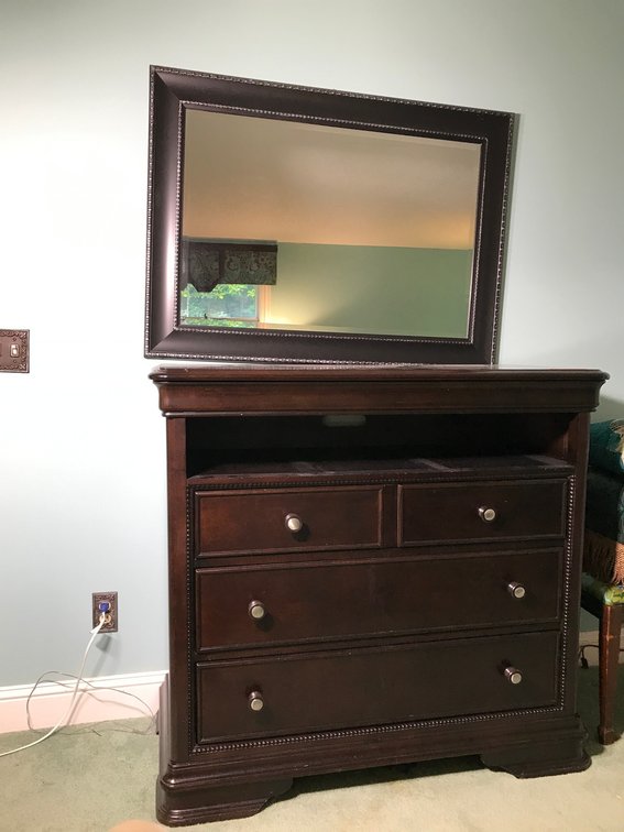 Dresser-approx. 45" x 20" x 42", wall mirror