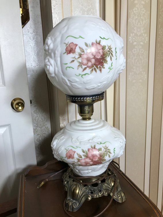 Gone With The Wind style electric lamp