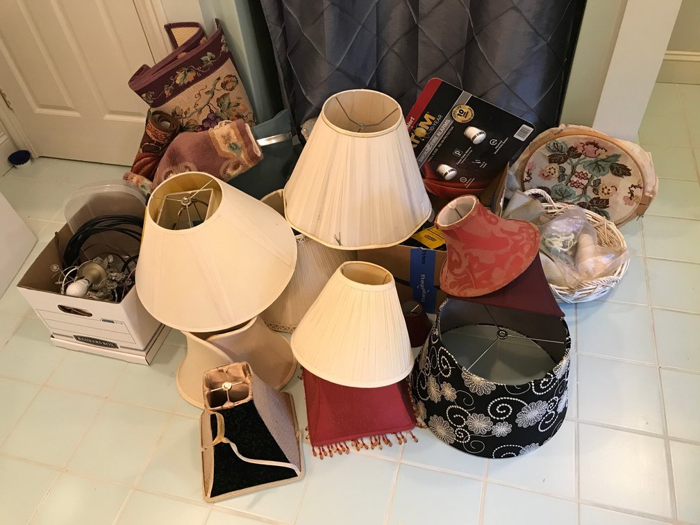 Electric lamps, other lighting, floor rugs, misc.