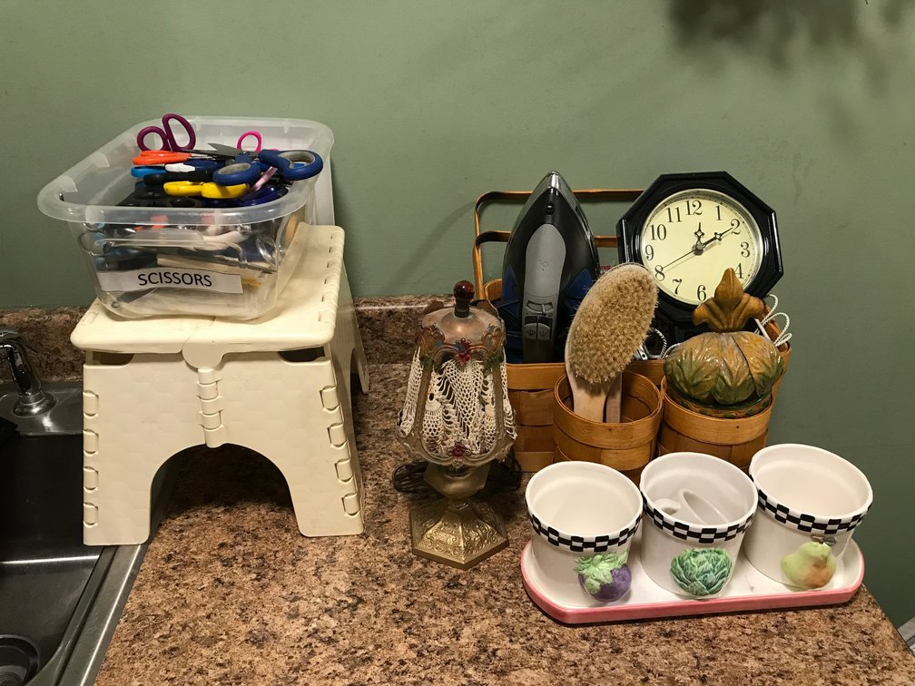 Vintage lamp, scissors, flower pots, electric iron, etc.