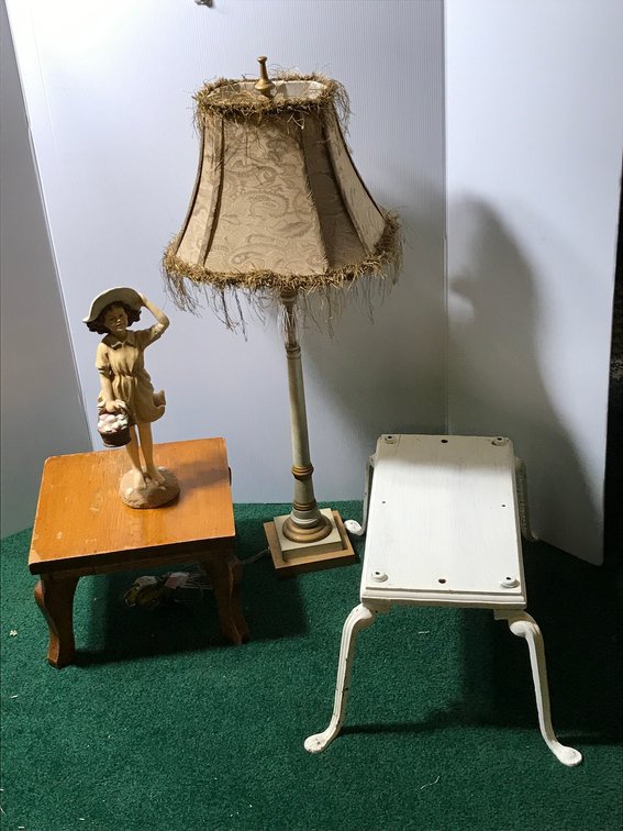 Electric lamp, small wooden stools, figural item