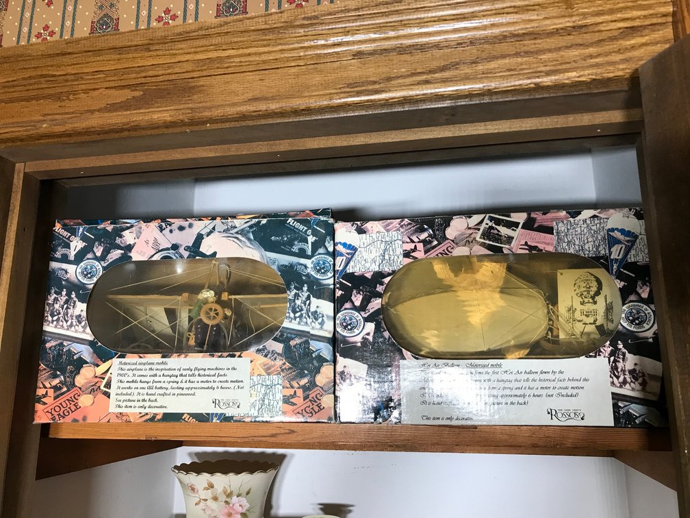 Historical model airplanes