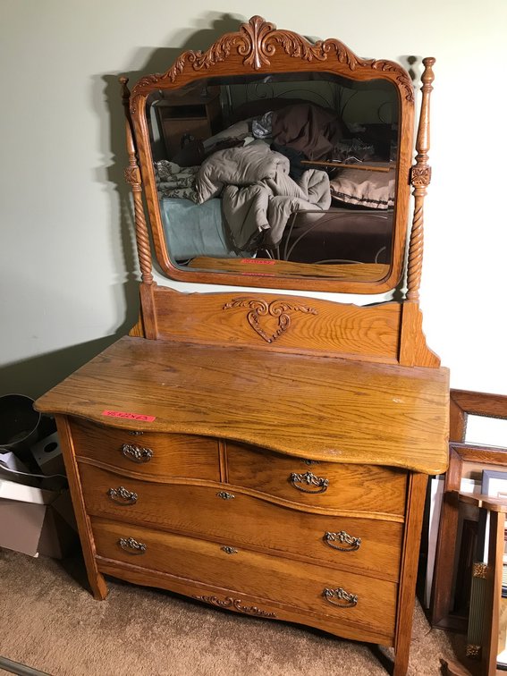 Oak dresser with swivel mirror-approx. 45" x 22" x 63"