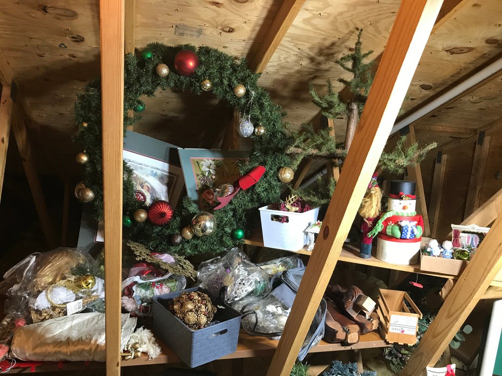 Large lot of Christmas decorations, misc.