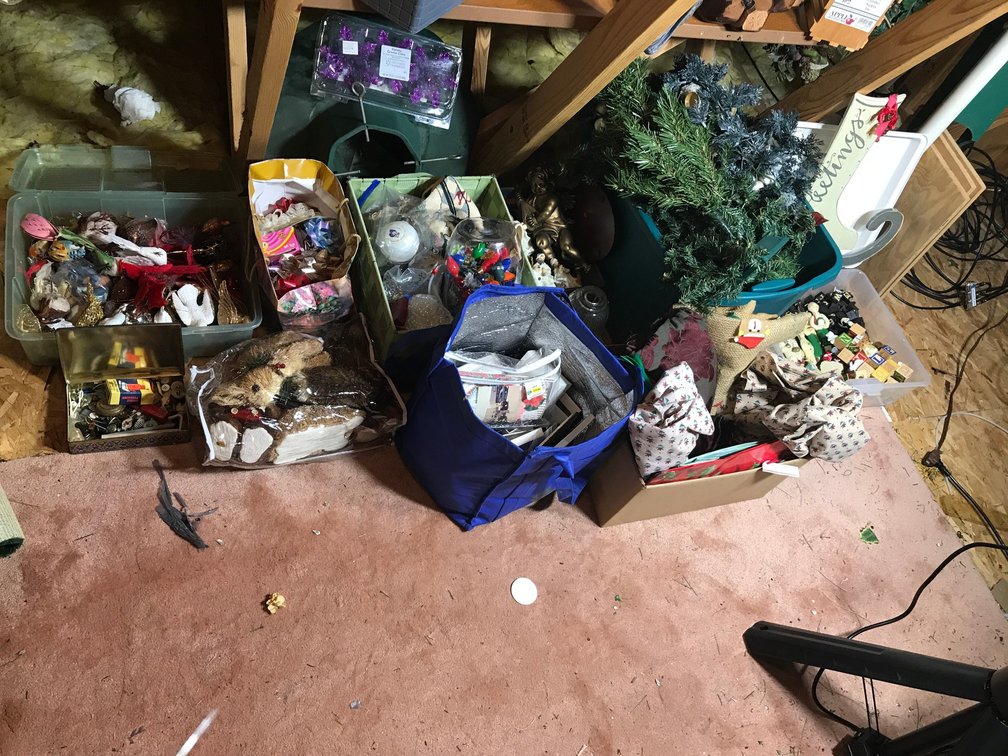 Large lot of Christmas decorations, misc.