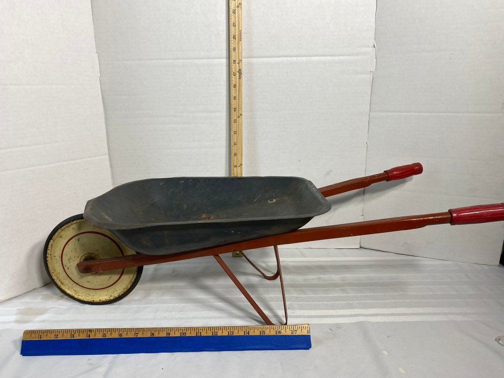 VINTAGE METAL WHEELBARROW