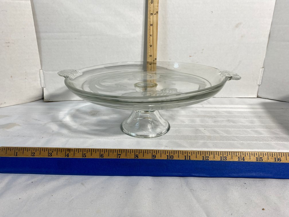 FOOTED CAKE PLATE