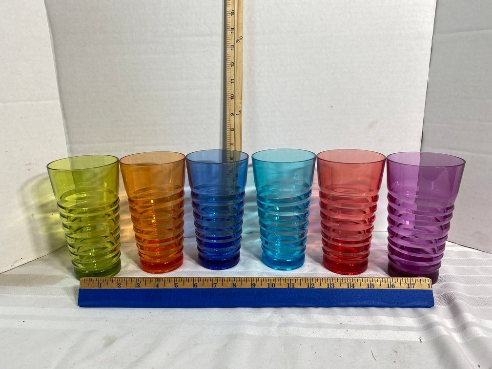 COLLECTION OF SIX COLORFUL PLASTIC WATER GLASSES