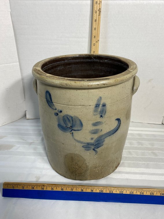ANTIQUE STONEWARE CROCK WITH FREEFORM FLOWER DESIGN