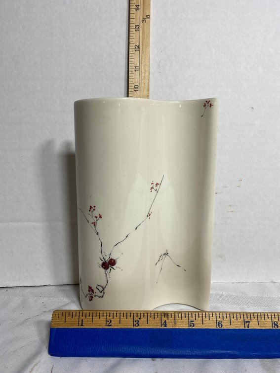 S-SHAPED CERAMIC VASE