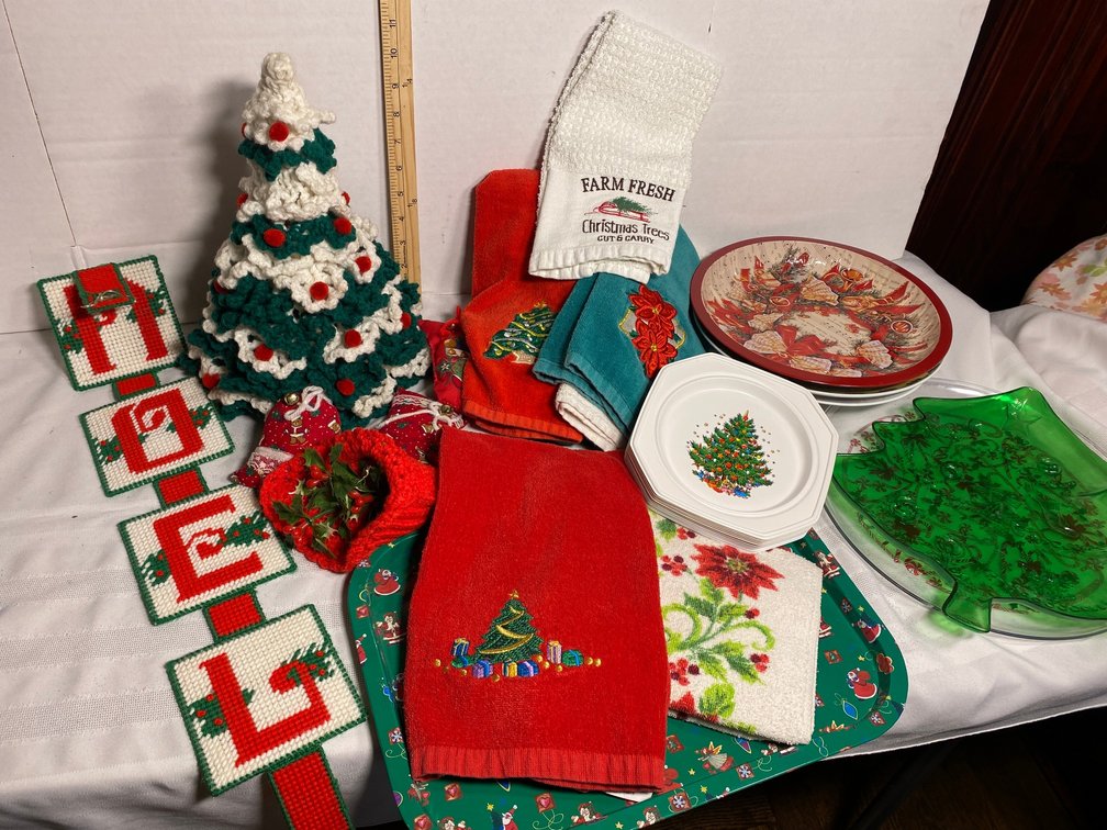CROCKHETED HOLIDAY DECORATIONS, HAND TOWELS AND PLASTIC COOKIE TRAYS