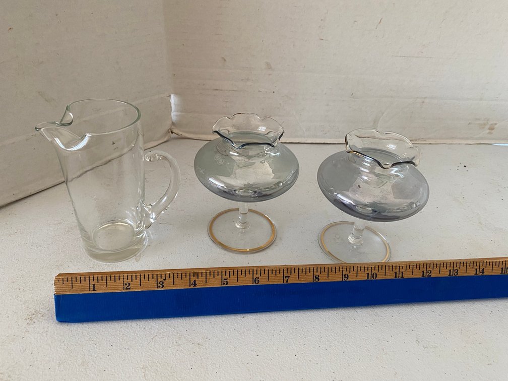 TWO MID-CENTURY STYLE STEMWARE GLASSES OR CANDLE HOLDERS AND A SMALL JUICE PITCHER