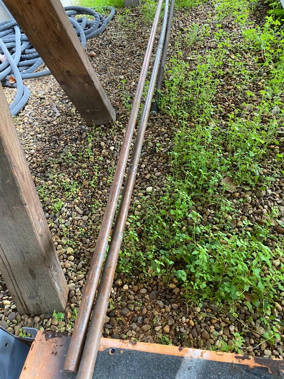 LONG METAL RODS / TUBING