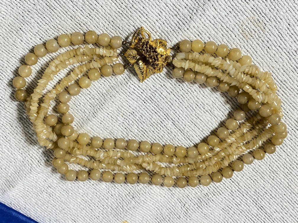 VOGUE JEWELRY FIVE STRAND NECKLACE WITH LEAF CLASP