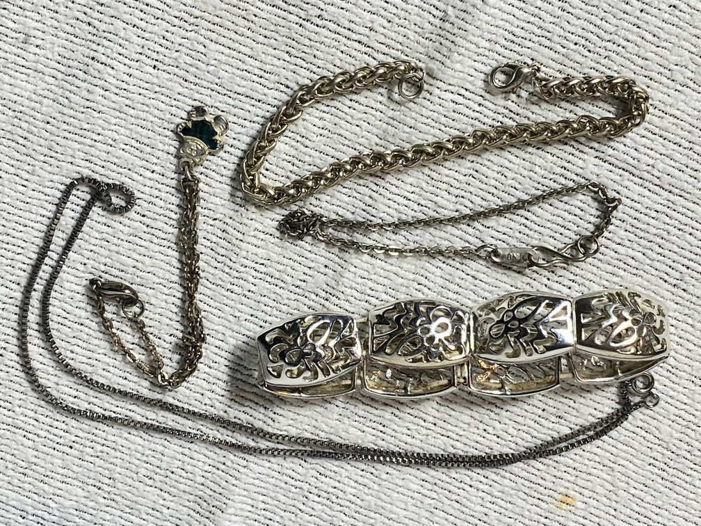 COSTUME JEWELRY BRACELET AND NECKLACES