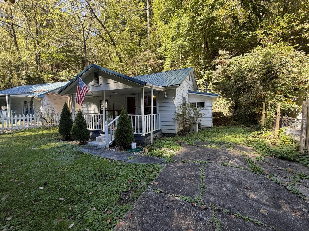 Image for Charleston 2 Bedroom with Many Updates