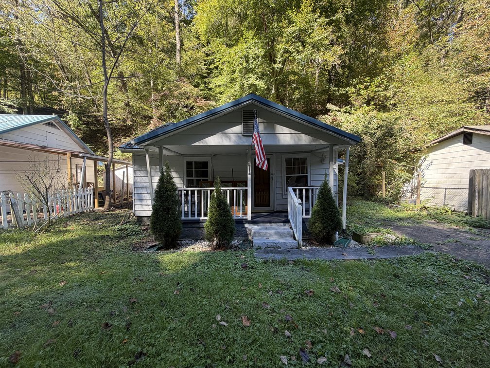 Image for Charleston 2 Bedroom with Many Updates