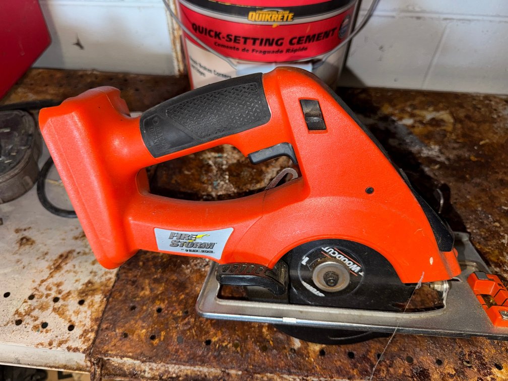Black & Decker saw and cement