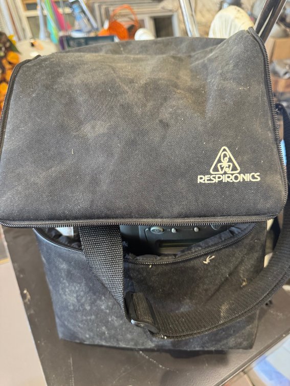 Portable oxygen concentrator