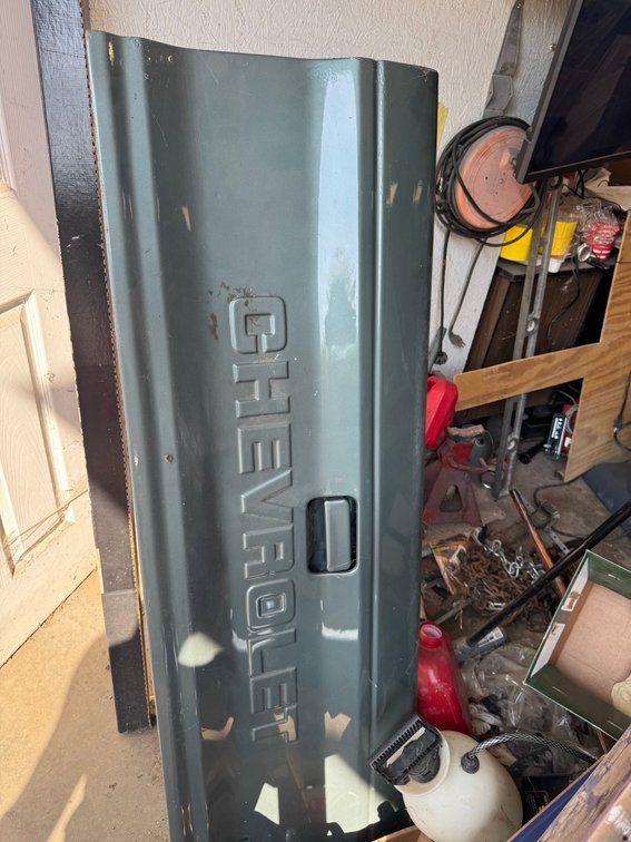 Chevrolet pickup tailgate
