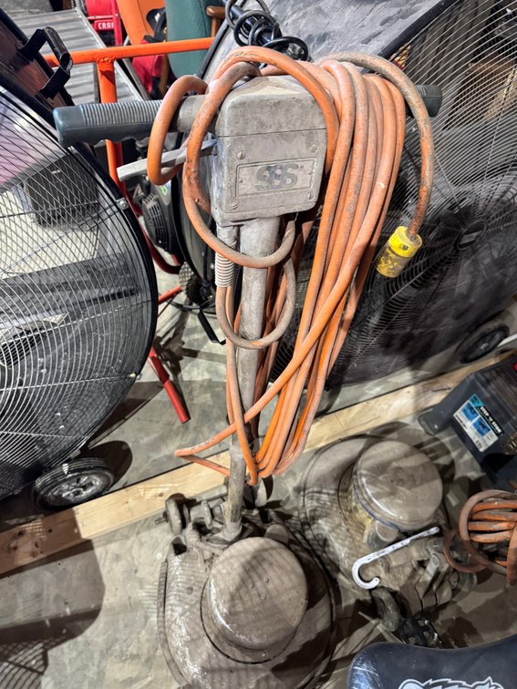 Commercial floor buffer