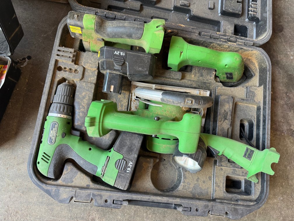 Kawasaki cordless tool kit