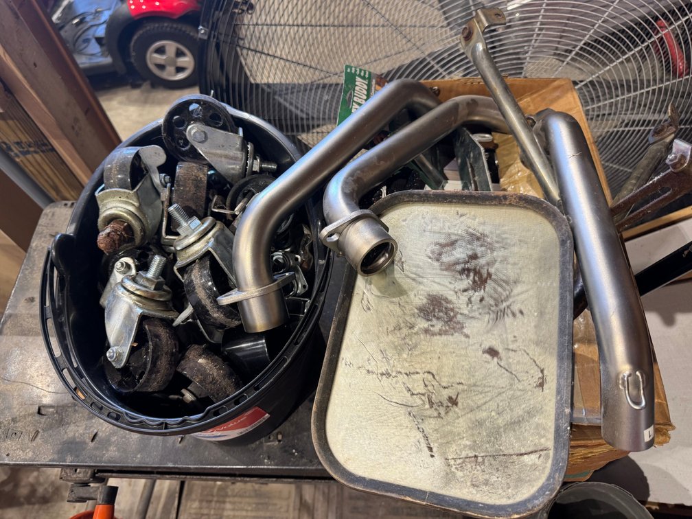 Vehicle exhaust component