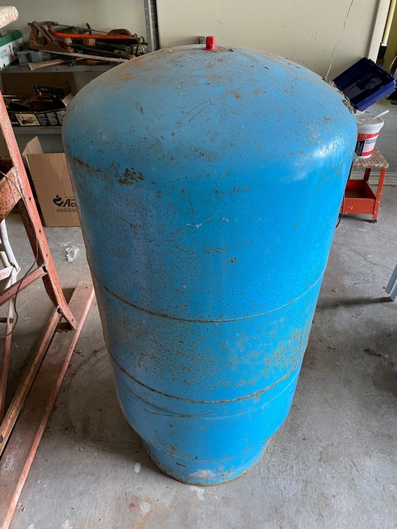 Well-X-Trol diaphragm pressurized storage tank**unknown condition**