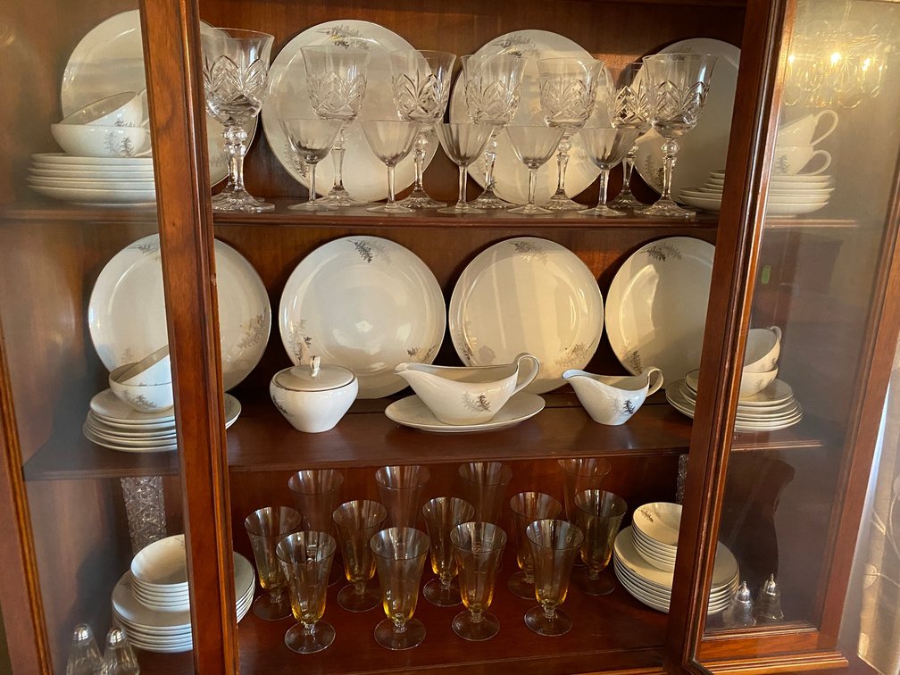 Contents of China cabinet