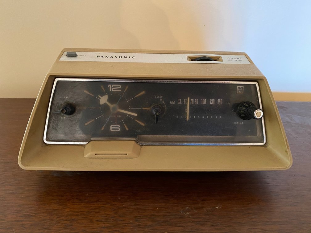 Panasonic mid-century style clock radio