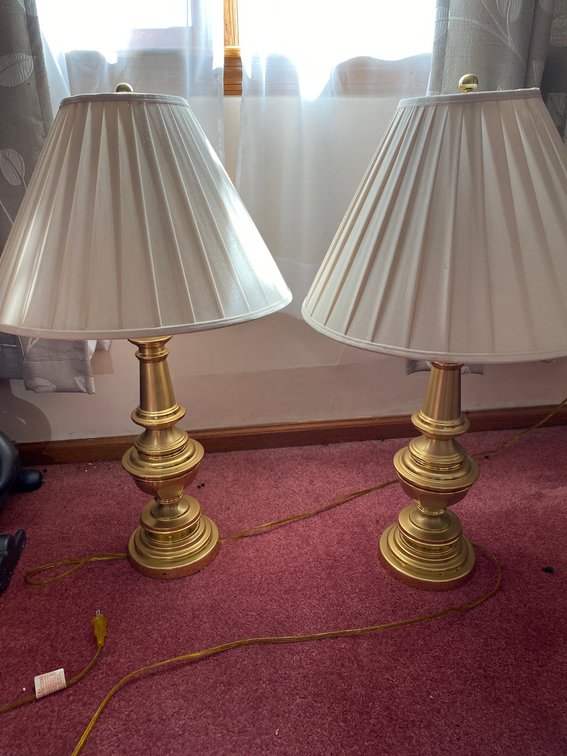 2 Matching Stiffel lamps