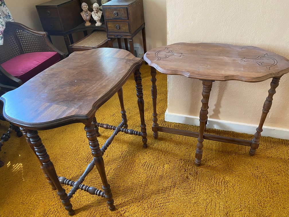 2 Side tables
