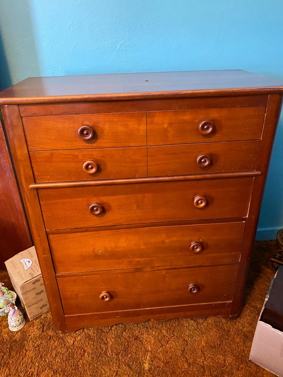 Cavalier chest of drawers
