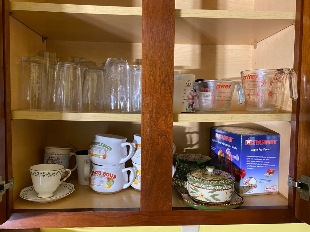 Cabinet lot