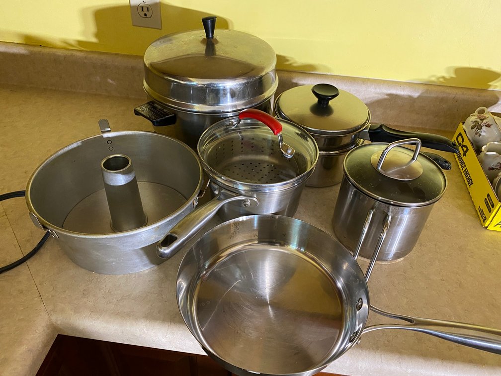 Farberware electric skillet, pots-some with lids, Technique skillet