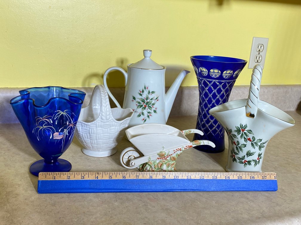Lenox Wheelbarrow Bountiful Harvest, vases, baskets