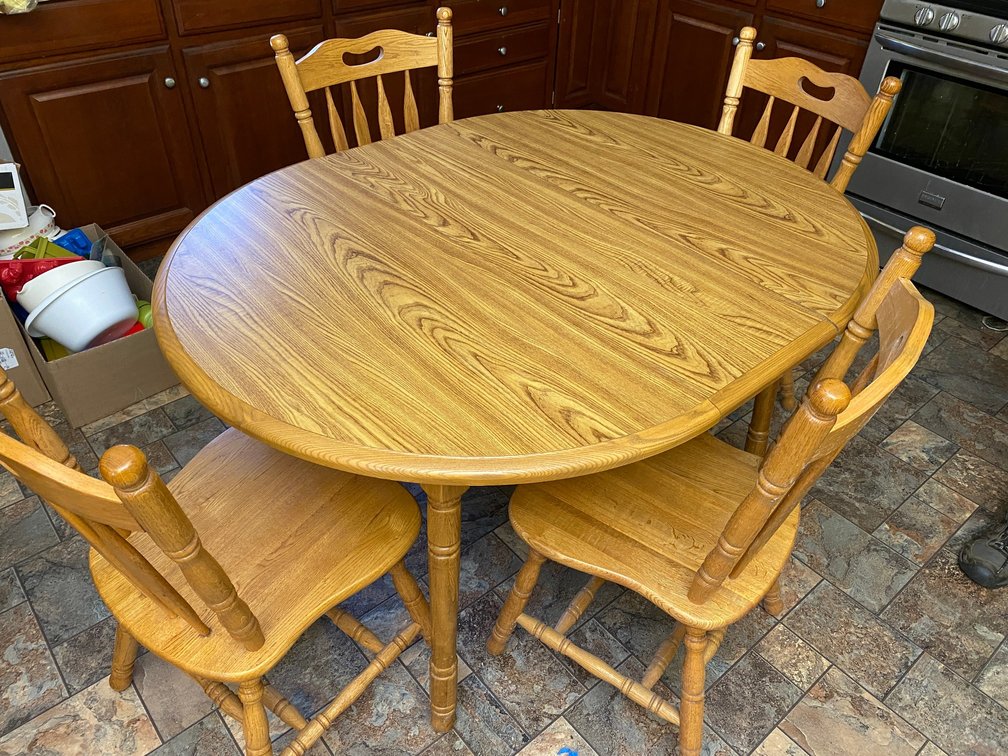 Dinette table with 4 chairs