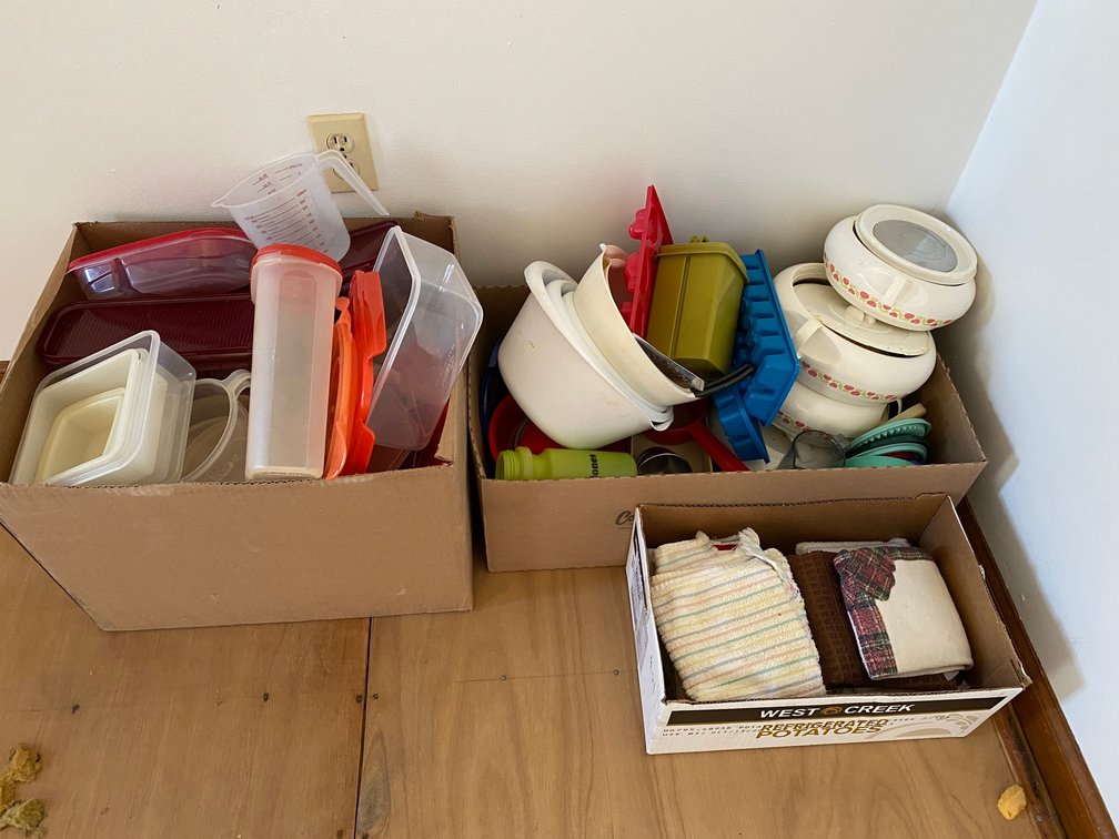 Tupperware, plasticware, kitchen hand towels