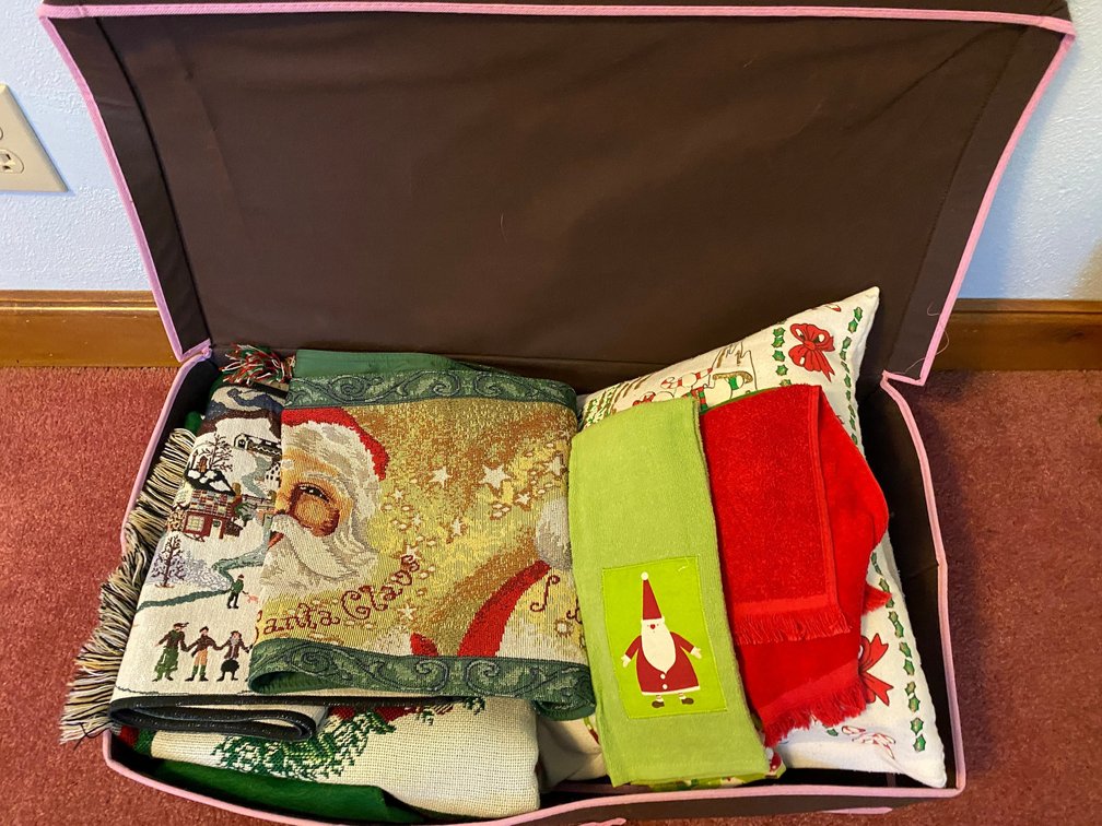 Holiday dresser scarves, pillows