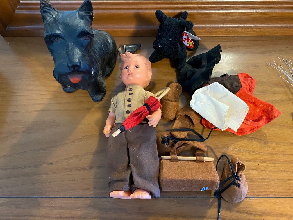 Scotty dog with damage, Hummel doll