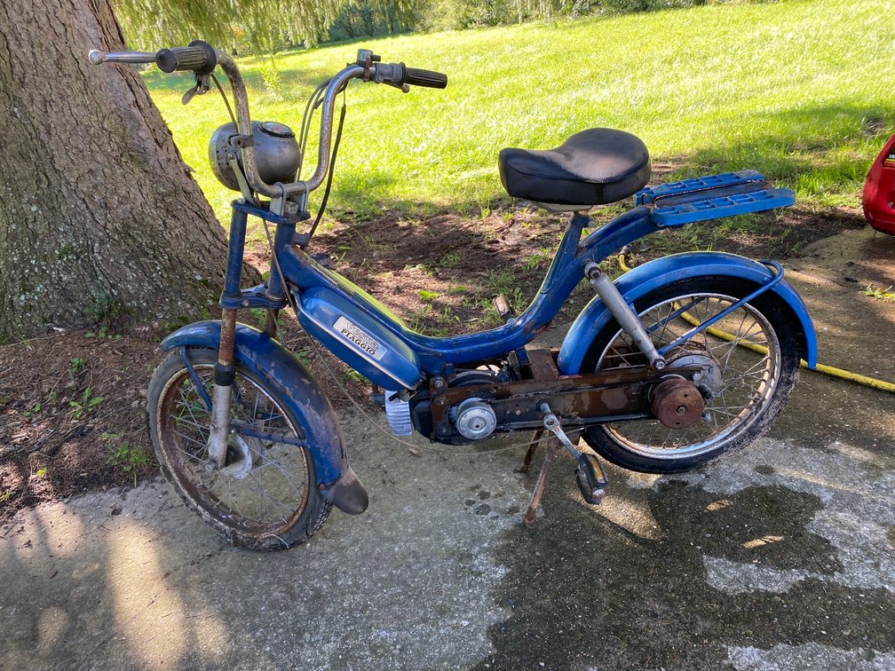 Vintage Piaggio Vespa Ciao Moped