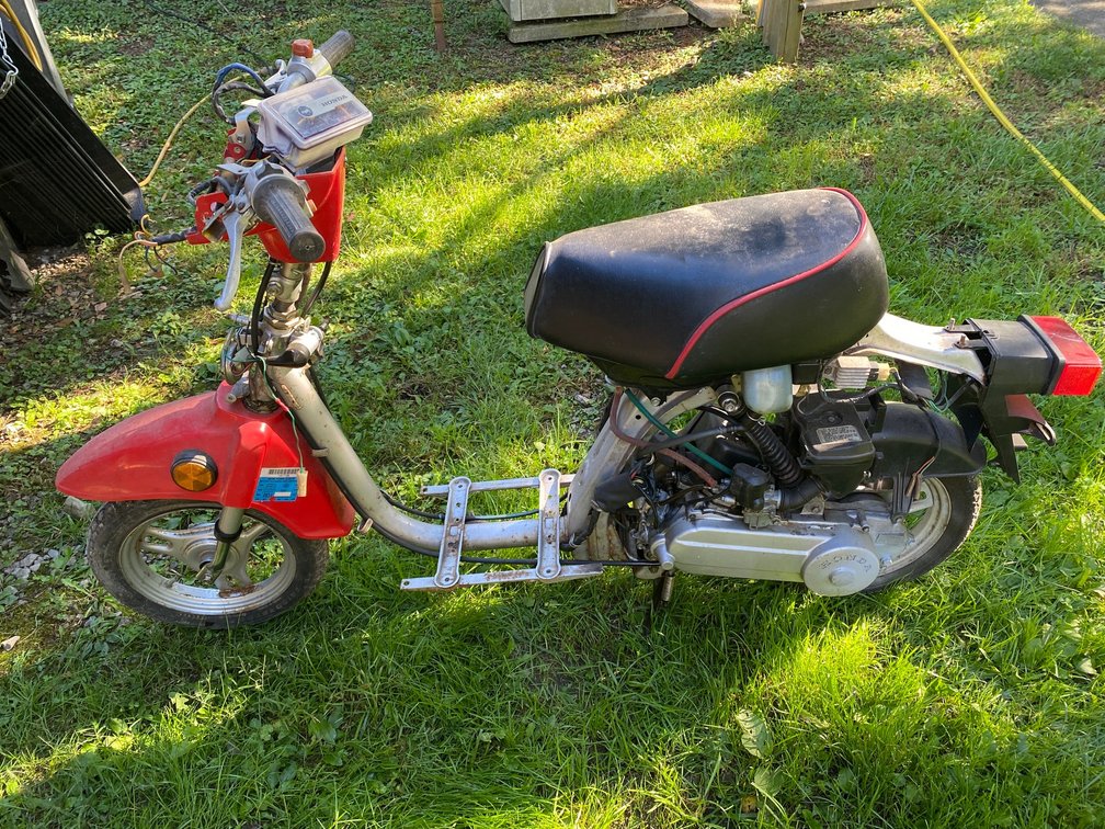 Vintage Honda Moped / Scooter with Parts