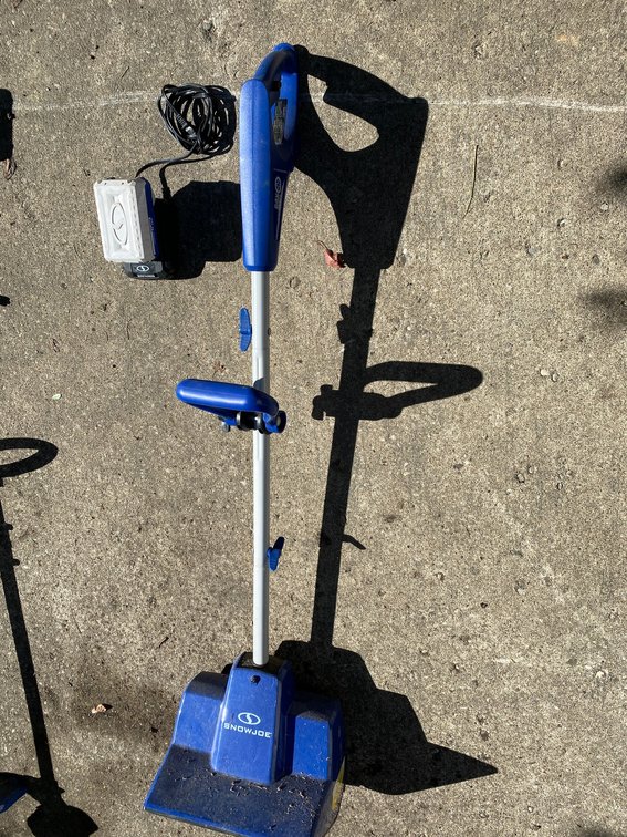Snowjoe electric snow remover